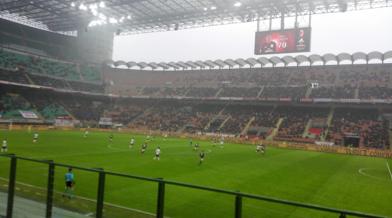 圣西罗红黑,红黑圣西罗