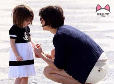 爱宠去世，家里的孩子伤心不已，6种方法让孩子面对宠物死亡