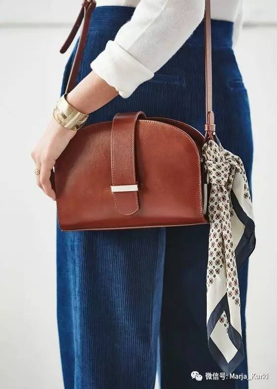 丝巾如何修复包带,包包带坏了如何用丝巾修复