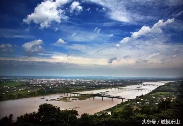 对不起，我要去夹江“区”了！