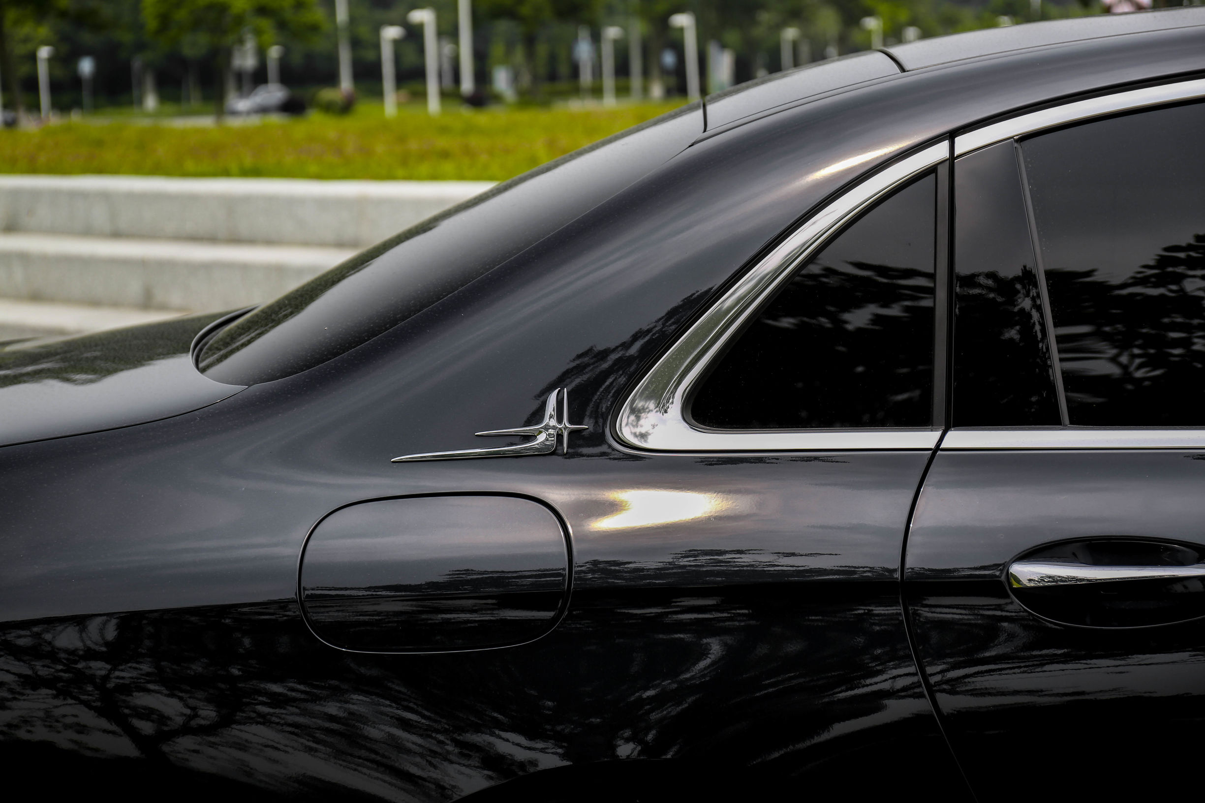 宝马5系对比奔驰e级,奔驰e级属于什么档次