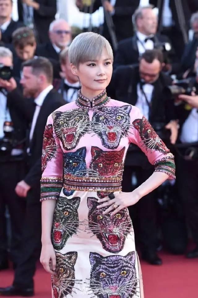 李宇春奇葩礼服,戛纳红毯李宇春5分钟造型