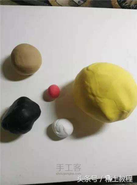 用彩泥做的海绵宝宝动画片,用彩泥做个海绵宝宝