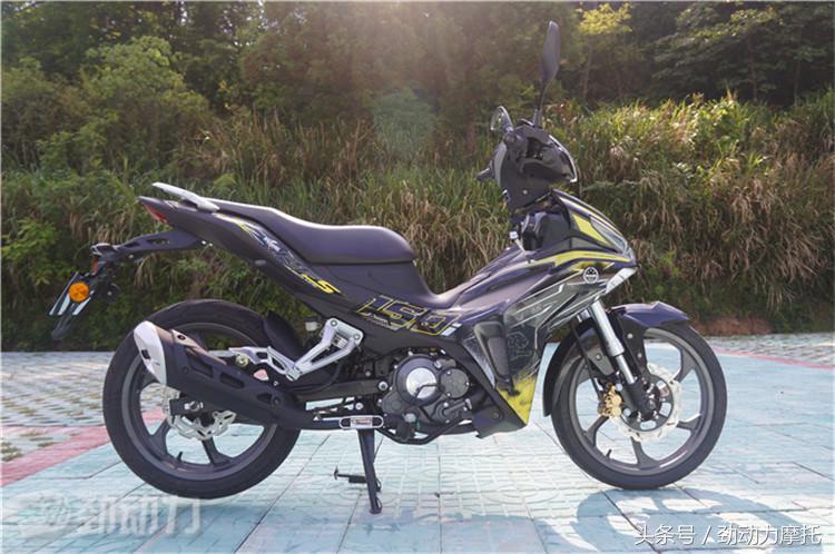 贝纳利弯梁rfs150i可以装尾箱吗,贝纳利弯梁rfs150i测评