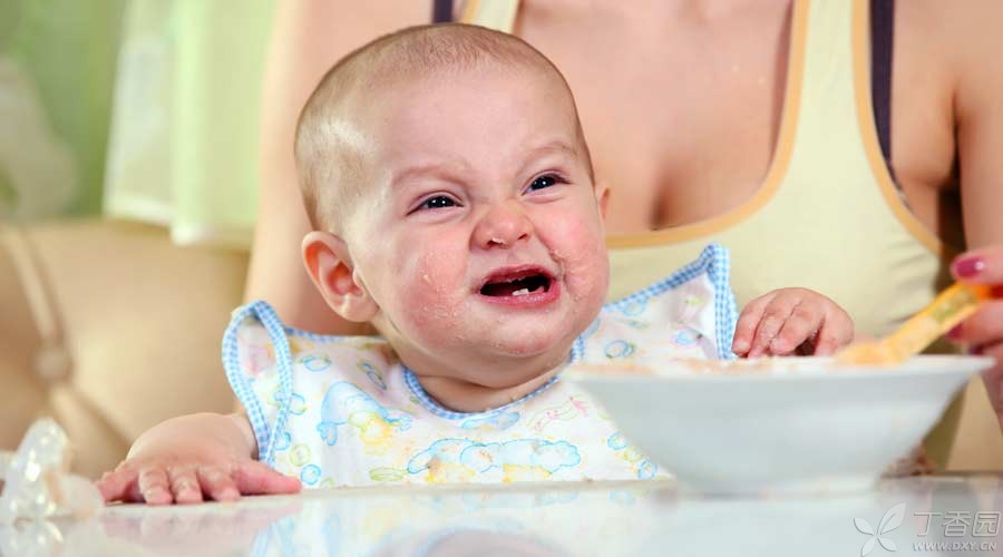 宝宝食物过敏的原因及解决方法,宝宝出现这些症状家长一定要关注
