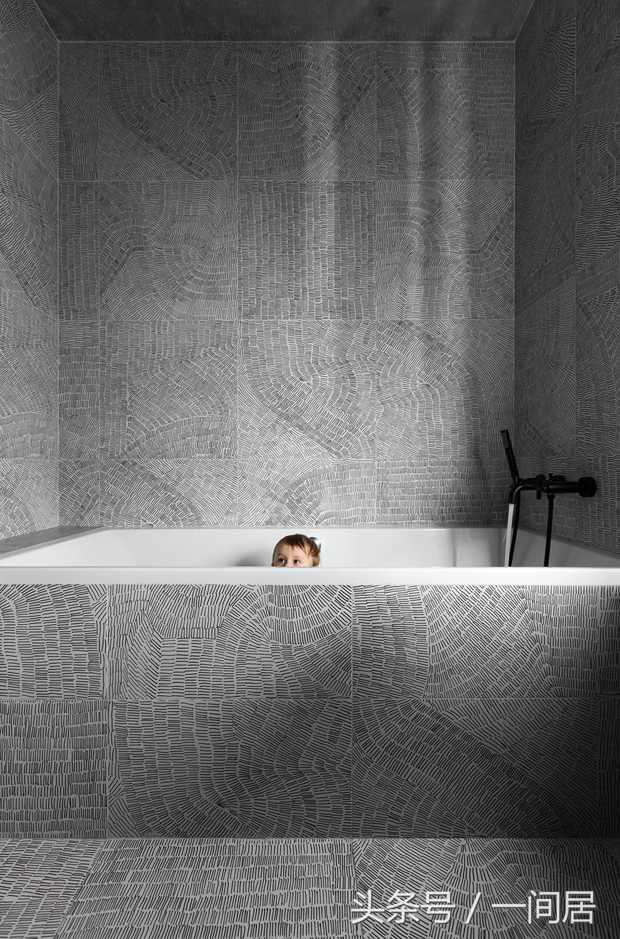 东西方设计元素的惊艳融合，乌克兰室内设计师生活公寓赏析