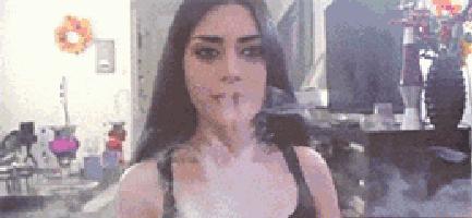 真人女朋友也会漏气！大家快来看！不知谁的女朋友漏气了！