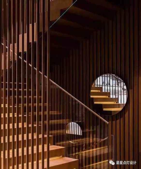 mcm官方旗舰店官包,mcm旗舰店是真的吗