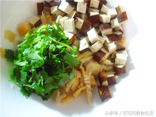 羊尾笋干拌香干：一道清爽凉拌菜，高纤维补钙，瘦身没商量