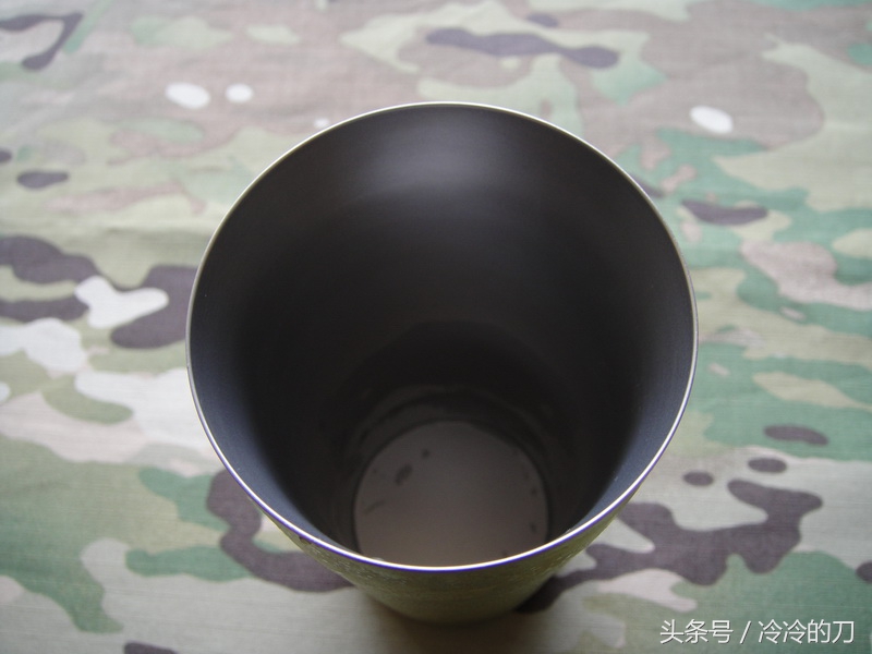 日本雪峰双层钛杯,高颜值的钛杯