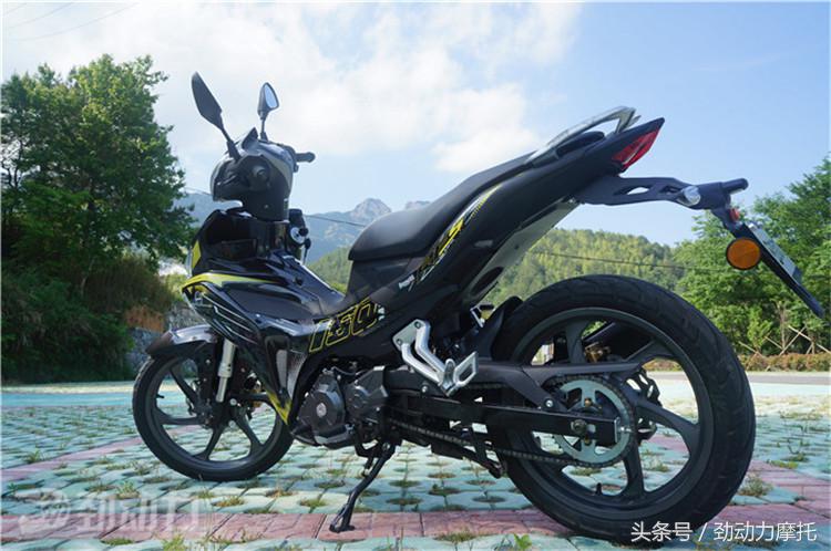 贝纳利弯梁rfs150i可以装尾箱吗,贝纳利弯梁rfs150i测评