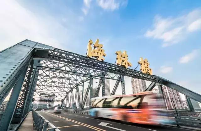 还坐什么地铁？坐上这趟最美公交，我宁愿堵成狗！