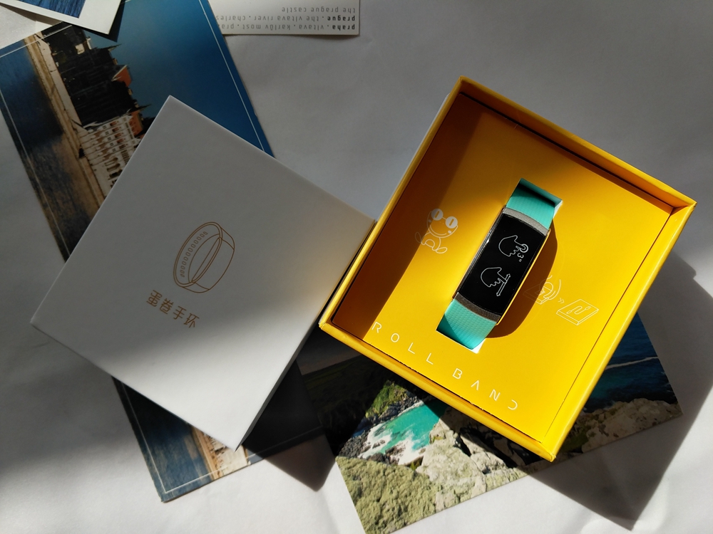 目前口碑最好的智能手环测评,埃微运动手环红色