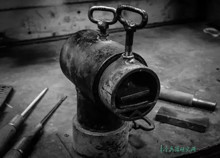 最好的刀匠纯手工打造刀,顶级刀匠锻造刀全过程