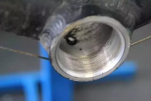 自行车脚踏轴特别紧,自行车脚踏正确方向