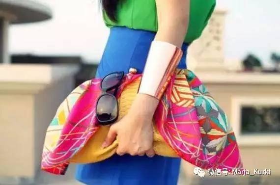 丝巾如何修复包带,包包带坏了如何用丝巾修复