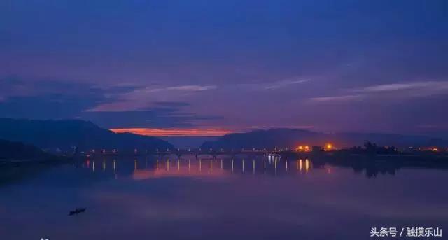 对不起，我要去夹江“区”了！