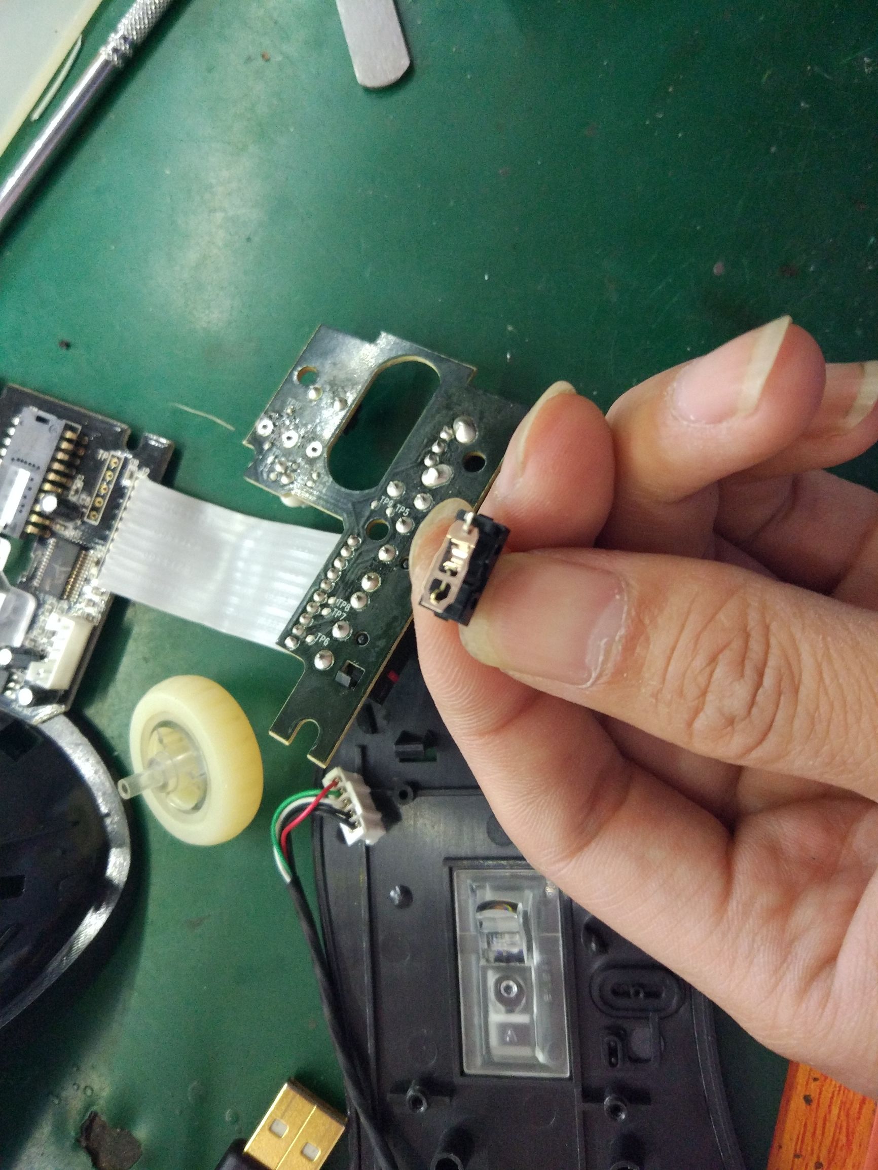 一百多炼狱蝰蛇鼠标推荐,拆一个鼠标视频