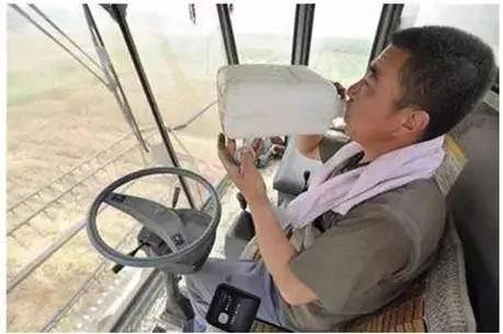 《人民的名义》农机手版：我们的精神一定是要始终健康，不赊账！