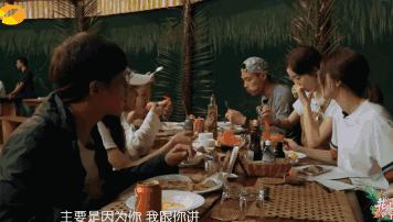 江疏影娜扎现场互相吐槽猝不及防,娜扎井柏然花少