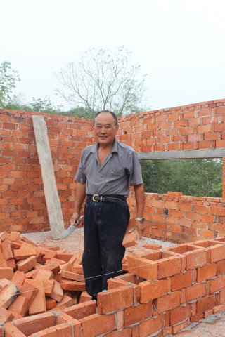 盖房的心酸和难处只有自己知道,父母盖房子的心酸感悟