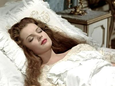 茜茜公主病情好转,茜茜公主被妈妈治好了病