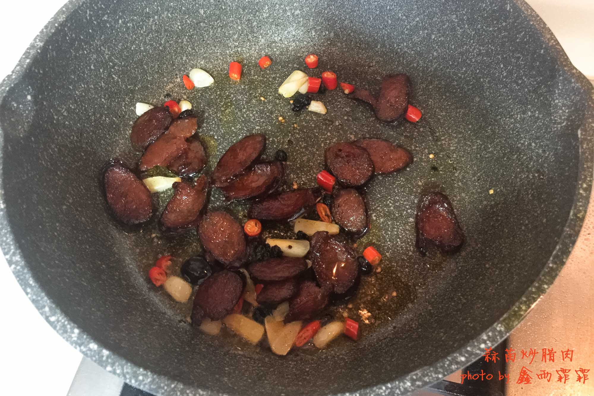 干腊肠怎么做才能不柴不硬呢,腊肠怎么处理又软又好吃