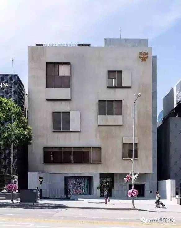 mcm官方旗舰店官包,mcm旗舰店是真的吗