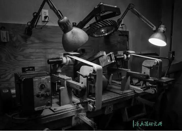 最好的刀匠纯手工打造刀,顶级刀匠锻造刀全过程