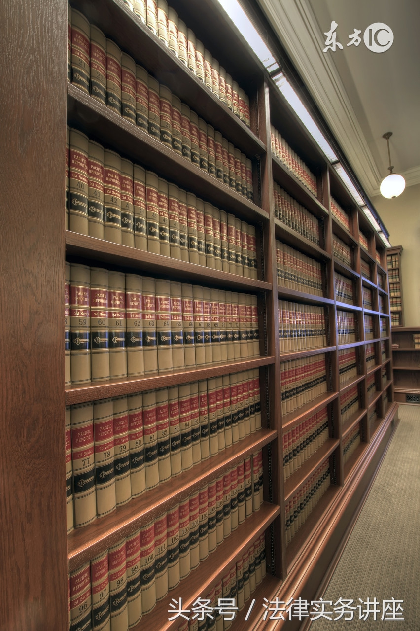 法院立案后不通知被告后撤诉了,法院以找不到被告为由要求撤诉