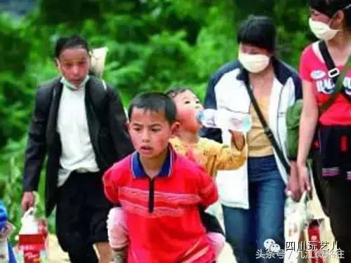 5.12汶川大地震真实影像实录,5.12汶川大地震官方纪录片