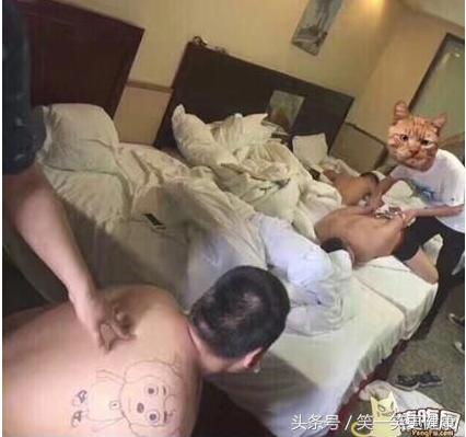 为了娶老婆坚持买了三年彩票,牛人娶老婆