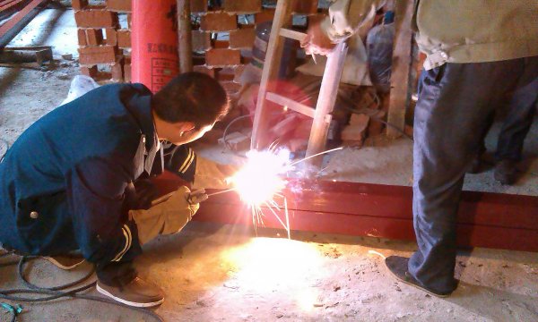 盖房的心酸和难处只有自己知道,父母盖房子的心酸感悟