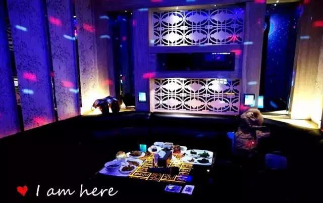 还坐什么地铁？坐上这趟最美公交，我宁愿堵成狗！