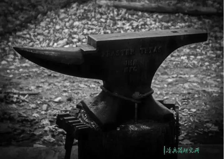 最好的刀匠纯手工打造刀,顶级刀匠锻造刀全过程