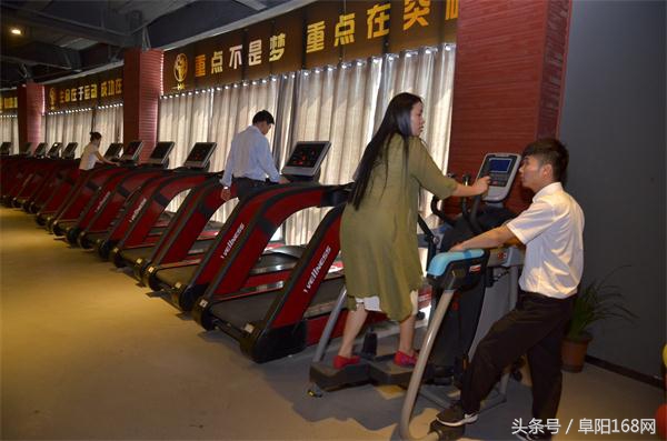 阜阳小伙创业在颍东开办了一家大型健身会所