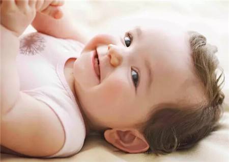 宝宝7-8天不拉粑粑怎么办,宝宝7天不拉大便是什么原因