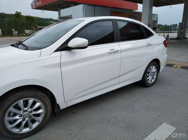 外观犀利豪华运动兼备,2018款悦翔v7