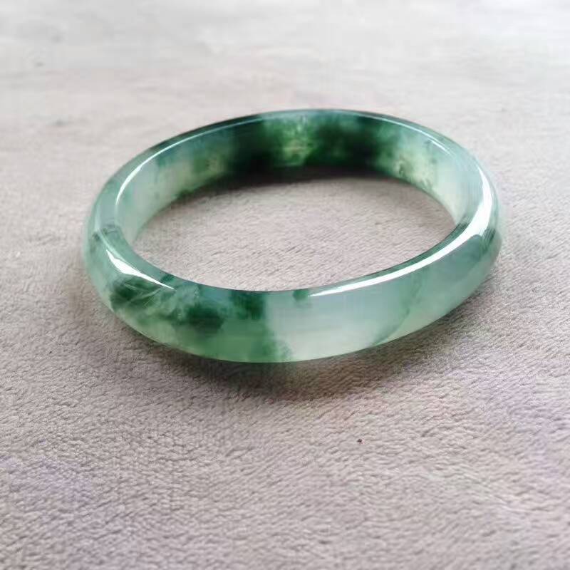 翡翠掉粉,翡翠裂纹不停掉粉