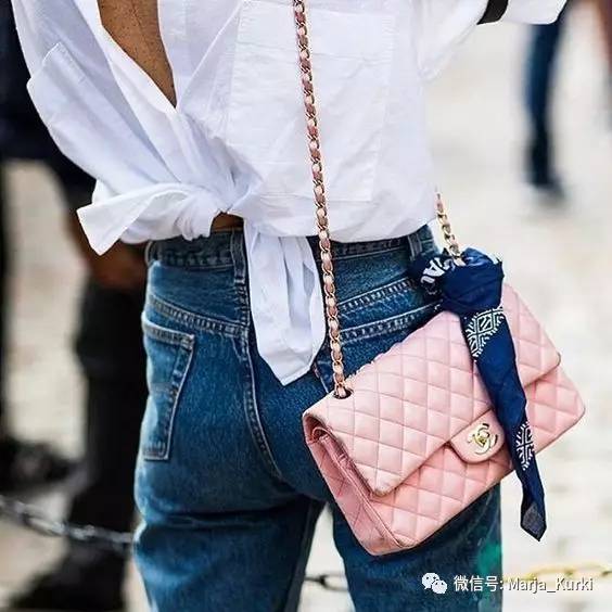 丝巾如何修复包带,包包带坏了如何用丝巾修复