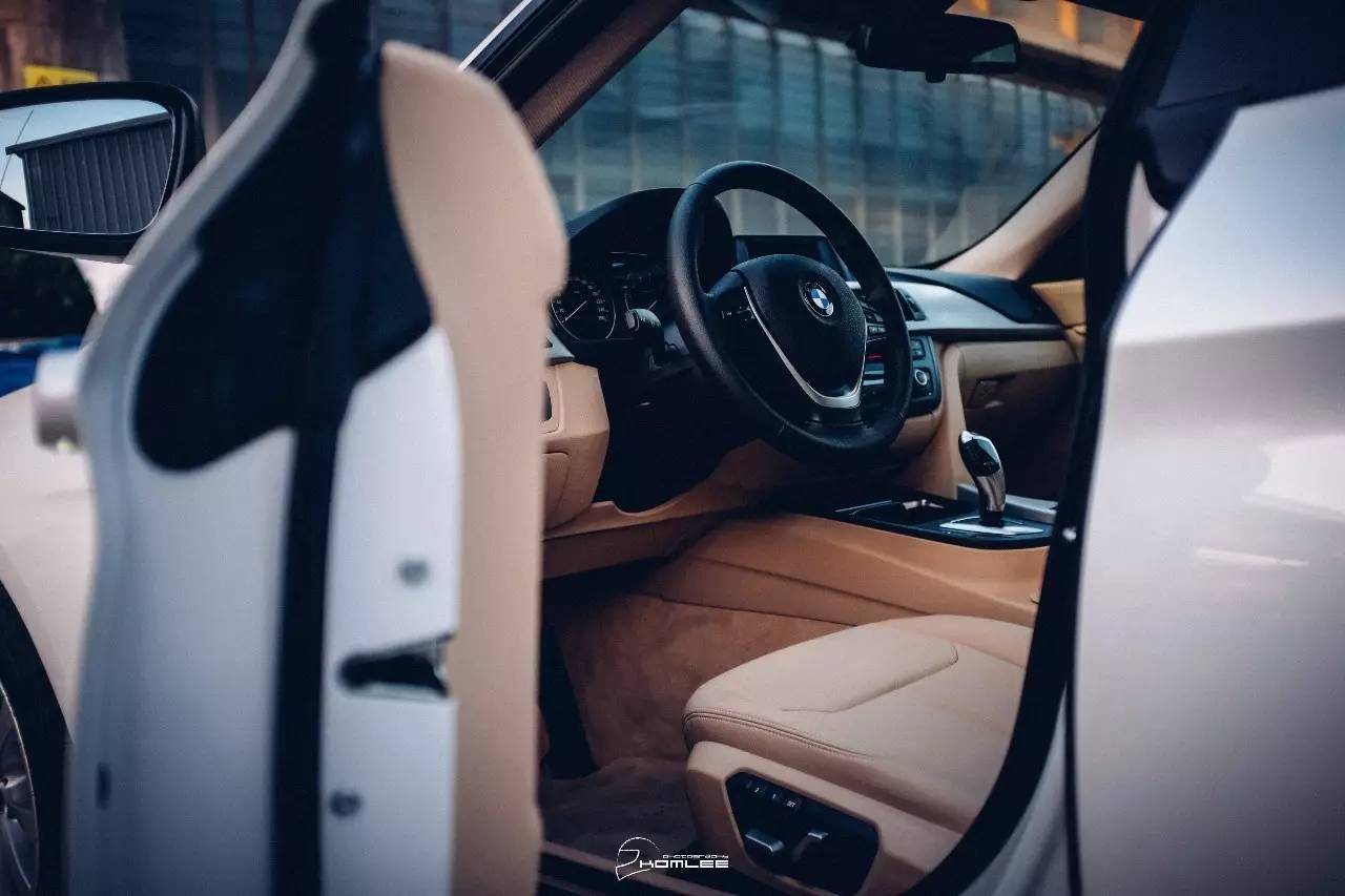 新款宝马3系和3系gt舒适度哪个好,3系gt和3系操控性对比