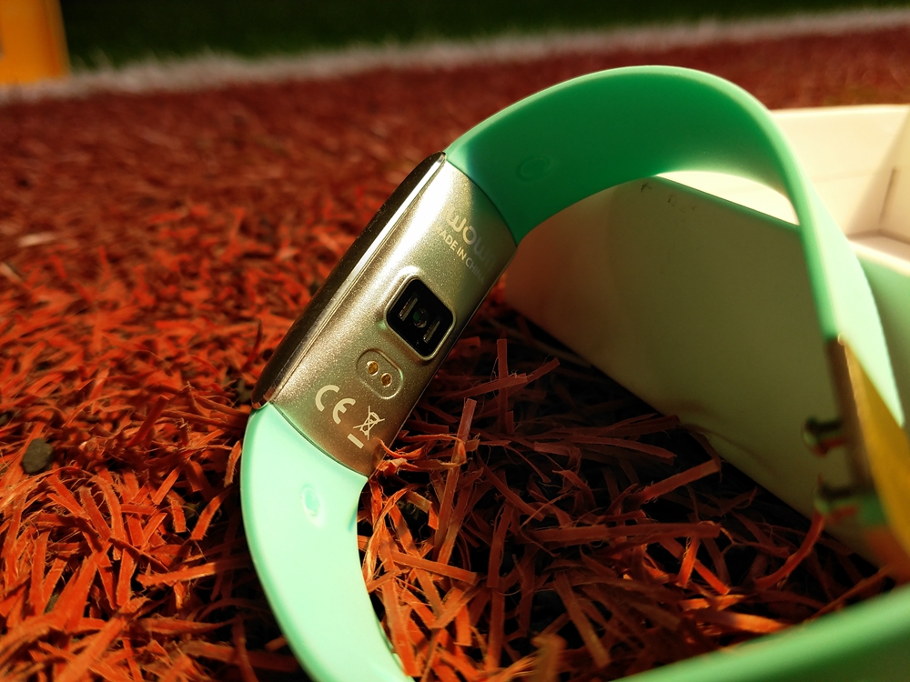 目前口碑最好的智能手环测评,埃微运动手环红色