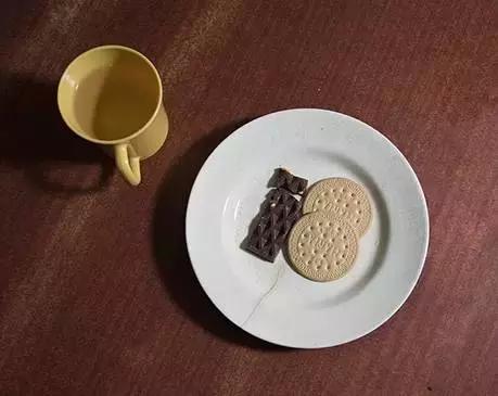 80后女同摄影师深入“诊所”，再现野蛮残暴的性倾向治疗