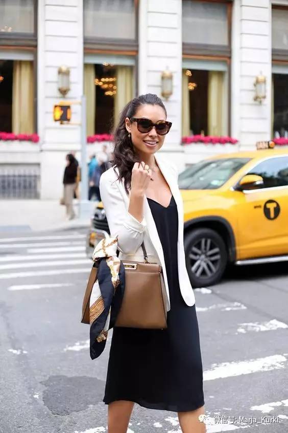 丝巾如何修复包带,包包带坏了如何用丝巾修复