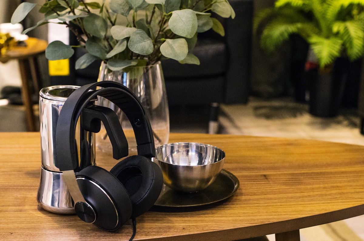 飞利浦shp8000与shp9000对比,飞利浦shp5000能玩吃鸡吗