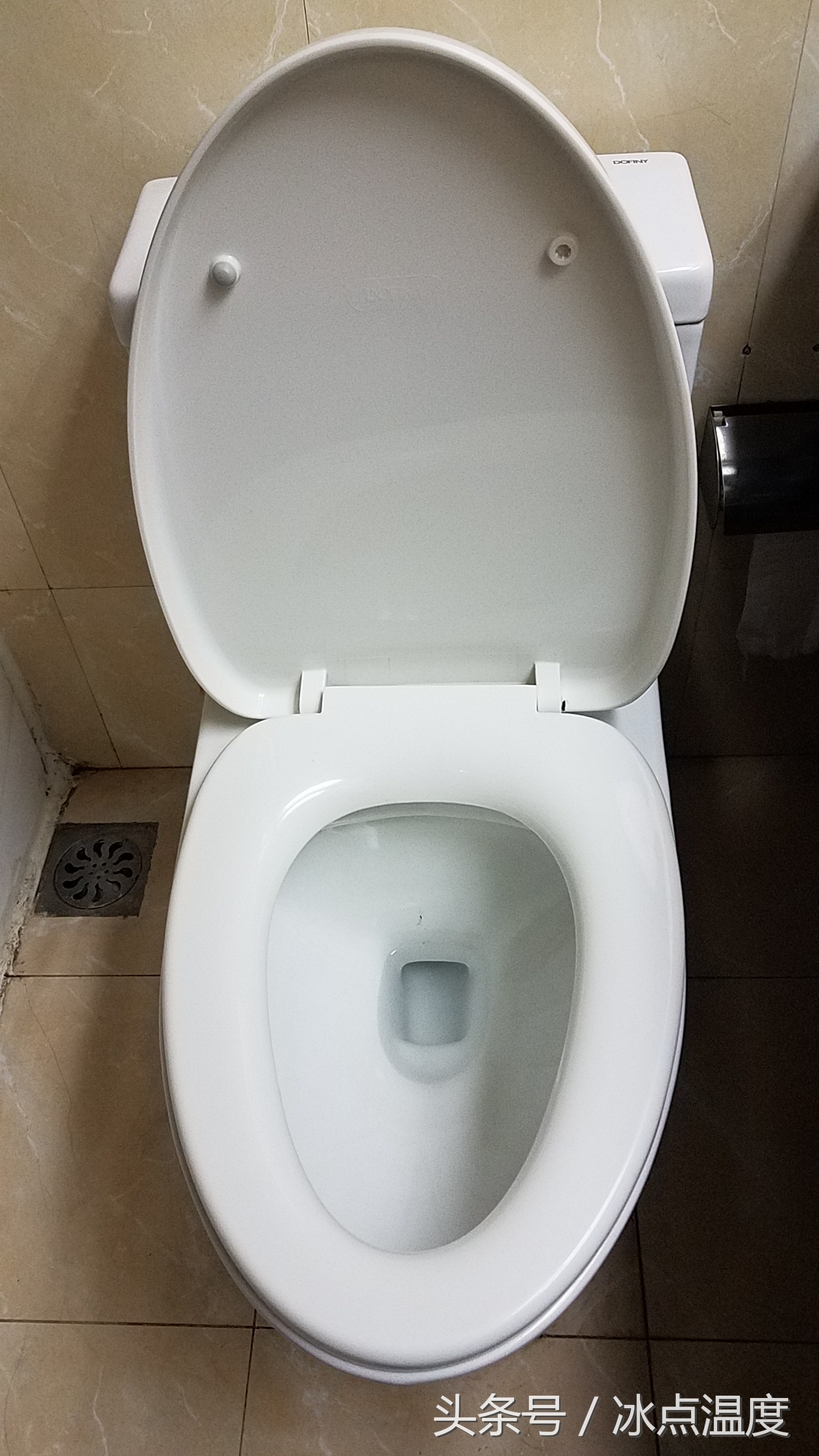 出门在外必须掌握这项实用技能：30秒制作一次性马桶垫