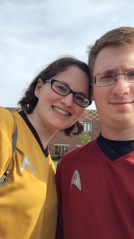 老婆车祸成植物人昏迷,老婆出车祸伤了头脑现在喜怒无常