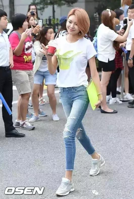 韩国妹子来中国逛超市,韩国女生都去哪买裙子