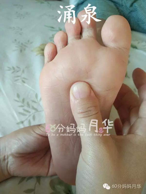小孩张嘴睡觉腺样体肥大怎么推拿,宝宝睡觉打呼是积食吗