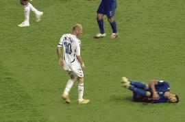 足球场上那些假摔瞬间,足球史上最佳假摔